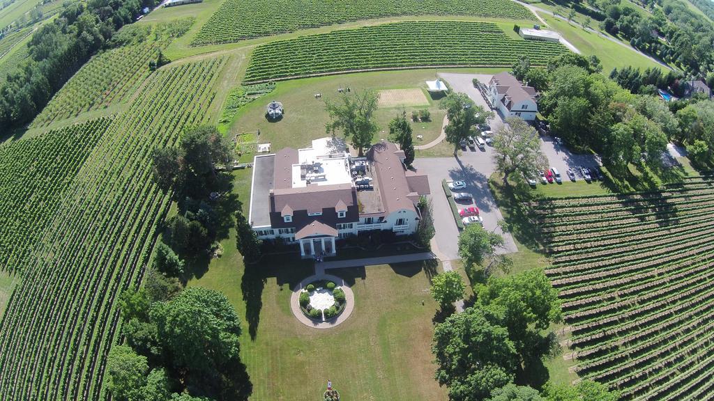 Riverbend Inn & Vineyard Niagara-on-the-Lake Exterior photo